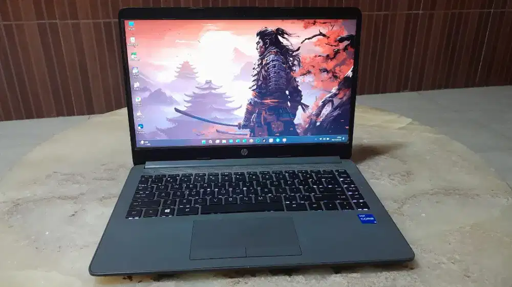 Laptop HP 240 G8 core i5 Ram8GB ssd512GB Backlit Iris Xe GraphicsGEN11