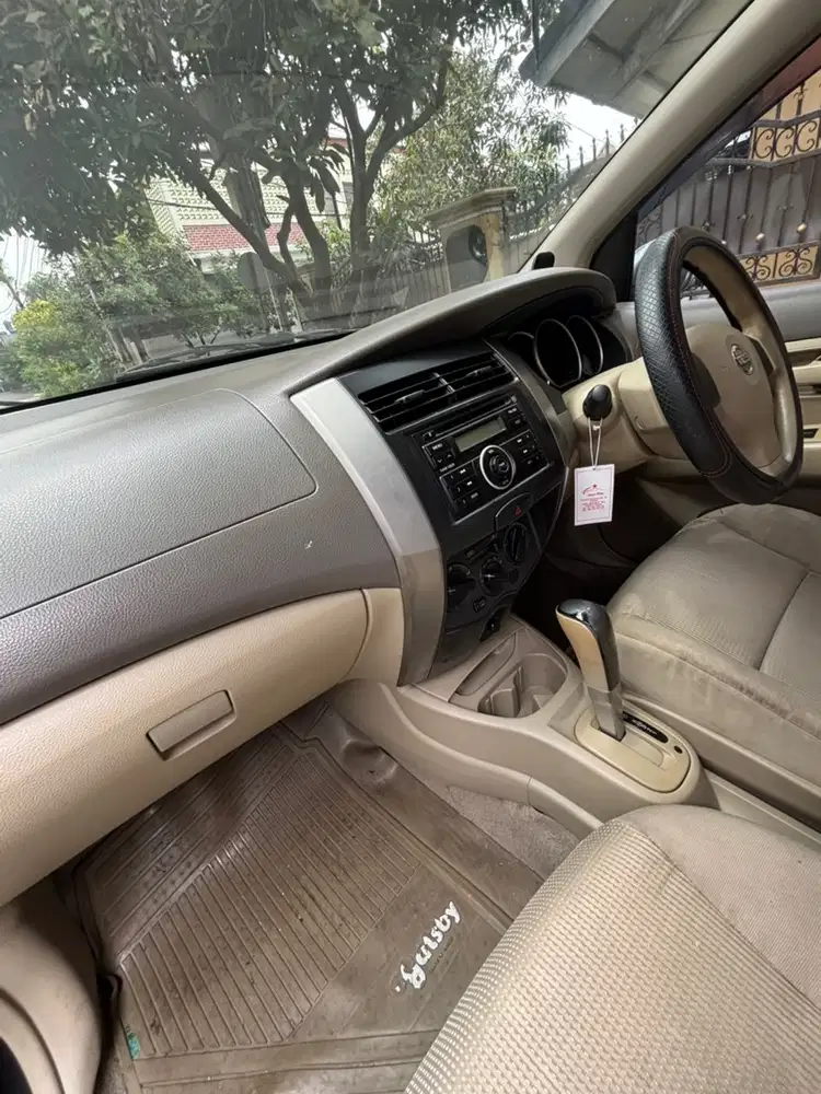 Nissan Livina 2006 Bensin