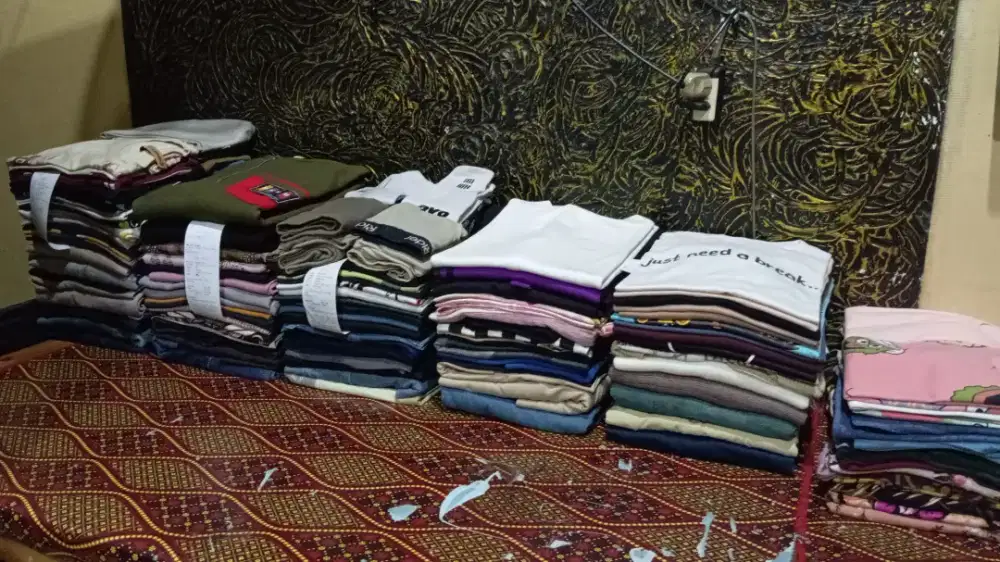 Kerja bantu bantu laundry dan rumah