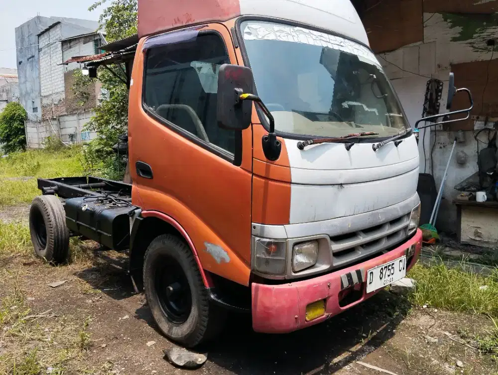 Dyna engkel 4roda thn 2005 tgn. 1