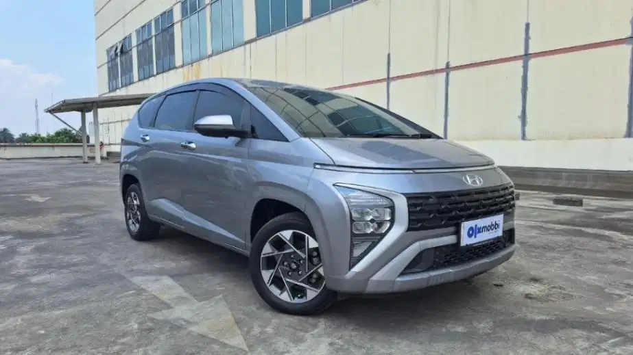 DP RENDAH Hyundai Stargazer 1.5 Style Bensin-AT 2023 ROF B