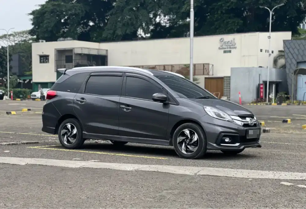 TDP 9 Juta Aja! Mobilio RS Matic 2016 Unit Mulus dan Siap Gas