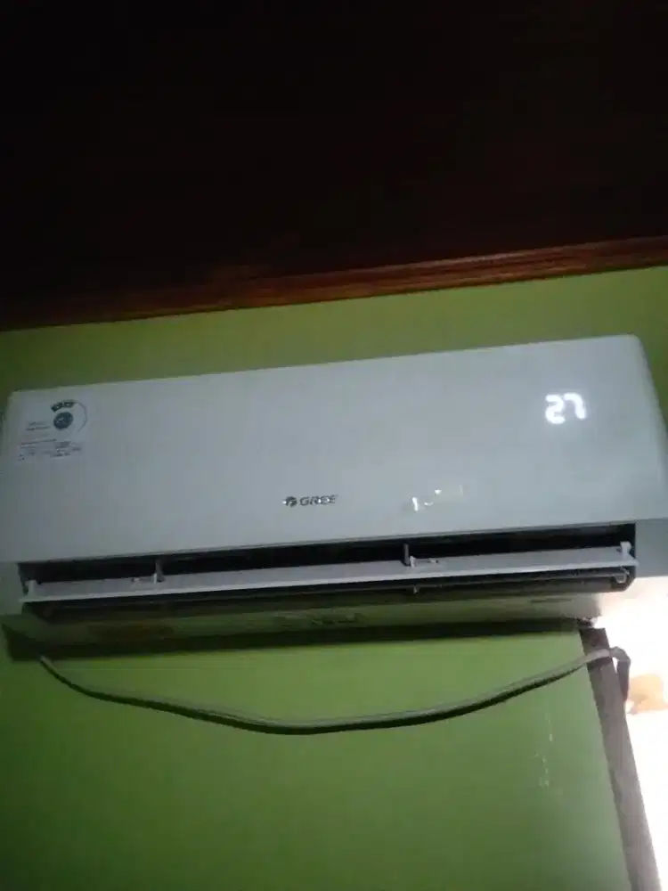 Jual AC merk gree 1/2 pk