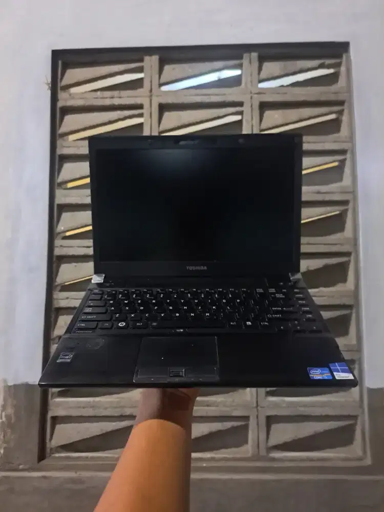 Toshiba Portege R930 Intel Core i5 Gen 3 Ram 4Gb Ddr3 HDD 500Gb