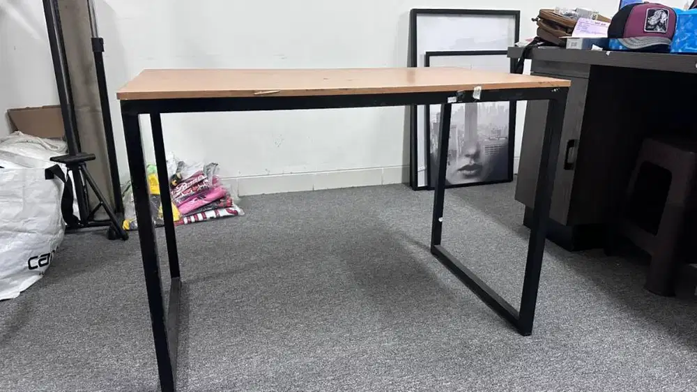 KONDISI BAGUS!! Meja Kantor kerja