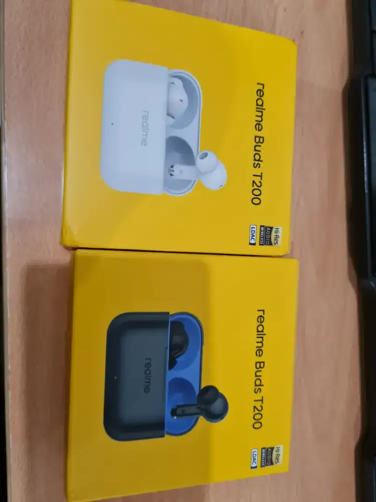 Realme Earbuds T-200