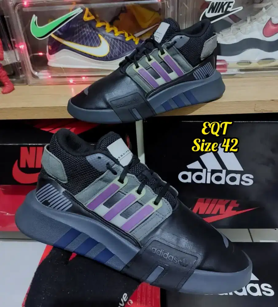 Sepatu Running Adidas EQT size 41