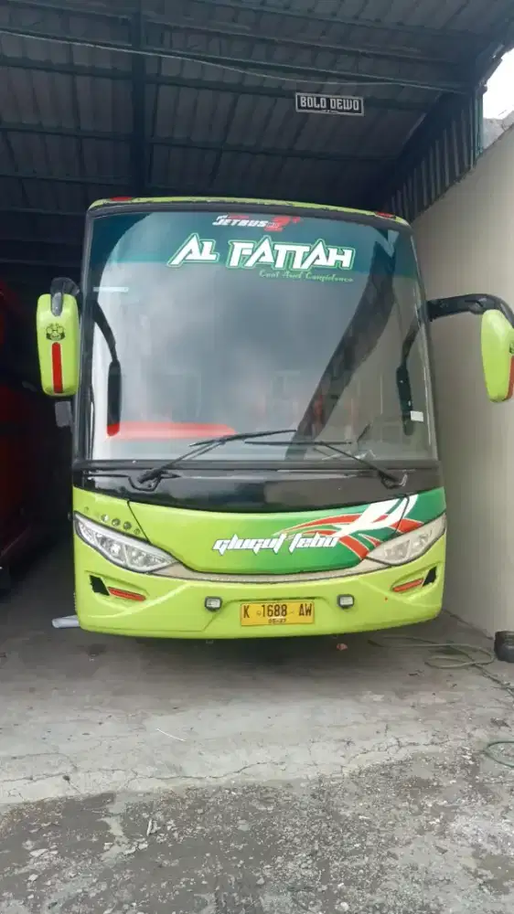 BUS HINO RK 260