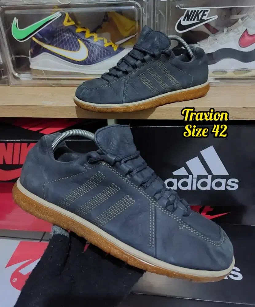 Sepatu Adidas Traxion Outdoor Kulit