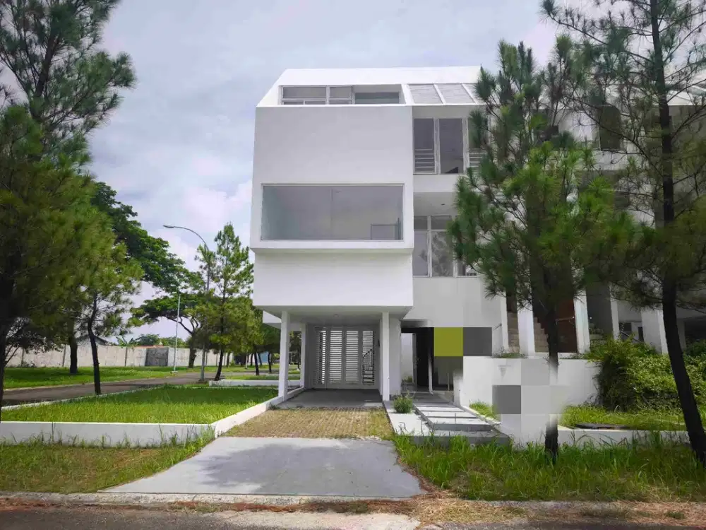 Rumah Split Level Hoek Luas di Cluster Harapan Indah Bekasi