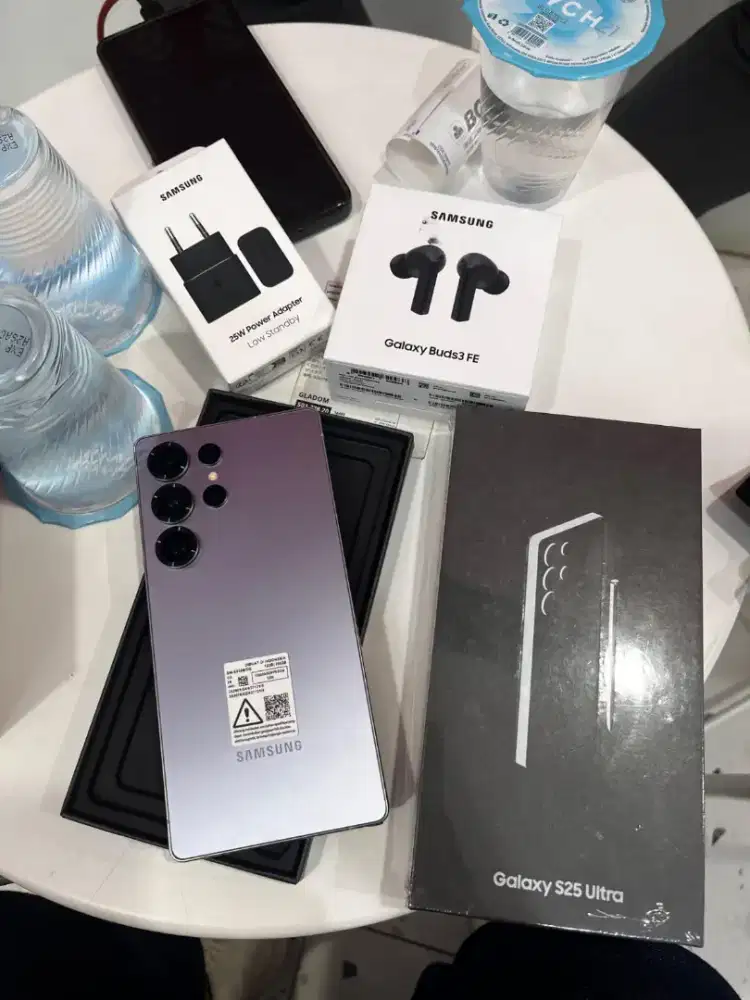 Samsung S25 ultra free buds 3 fe