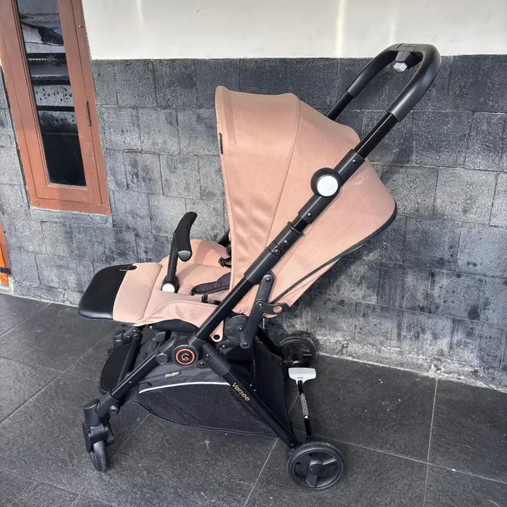 Stroller Cocolatte Versee Preloved