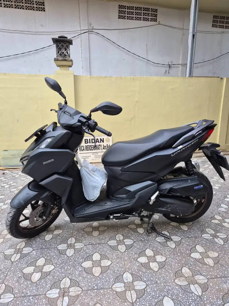 Vario 160 abs tahun 2024 akhir