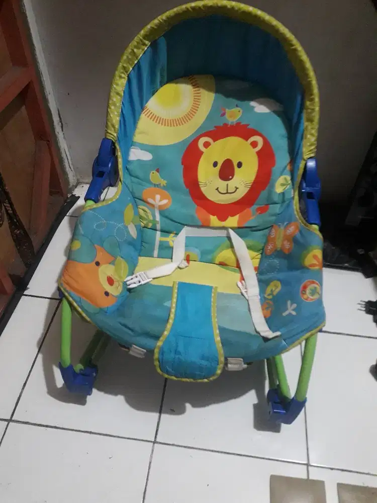 Bouncher Bayi laki laki