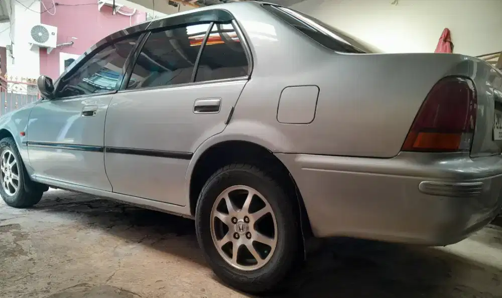 Honda ciy z 1.5  injection 98
