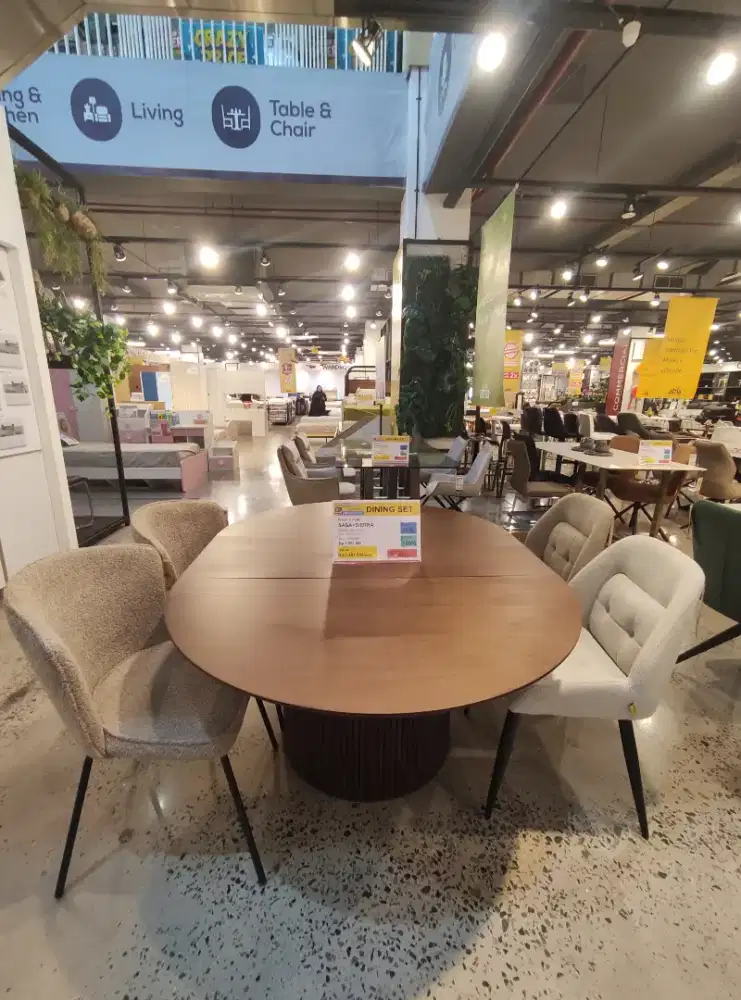 DINING SET  TABLE +4 CHAIRS SASA