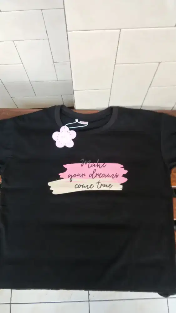 kaos hitam,sais L