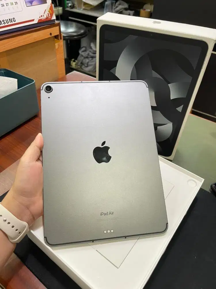 Apple Ipad Air 5 (M1) 64gb Wifi Cell grey ex ibox fullset | second