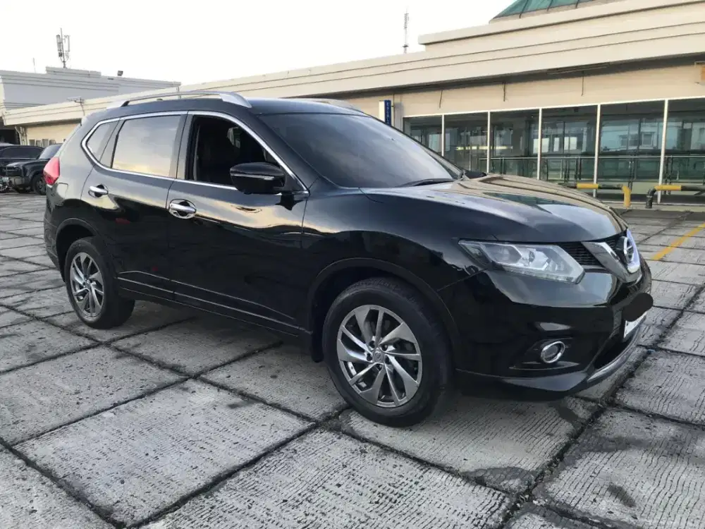 Nissan Xtrail 2.5 CVT 2015 Dijamin Murah