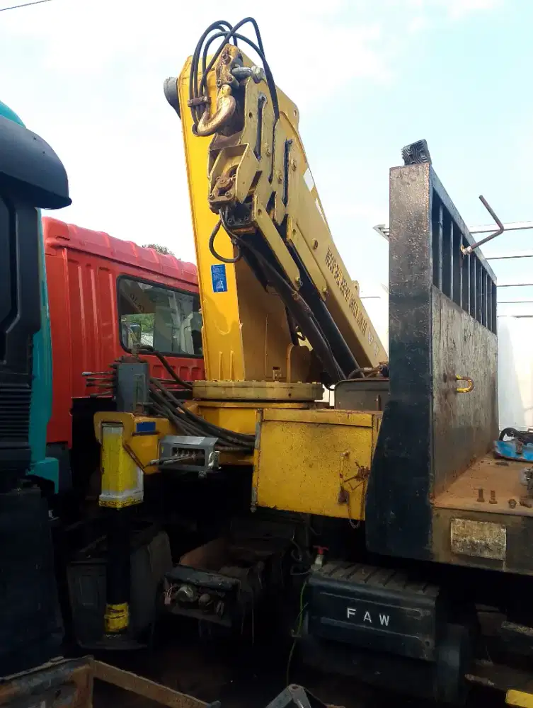 Crane kapasitas 8 ton