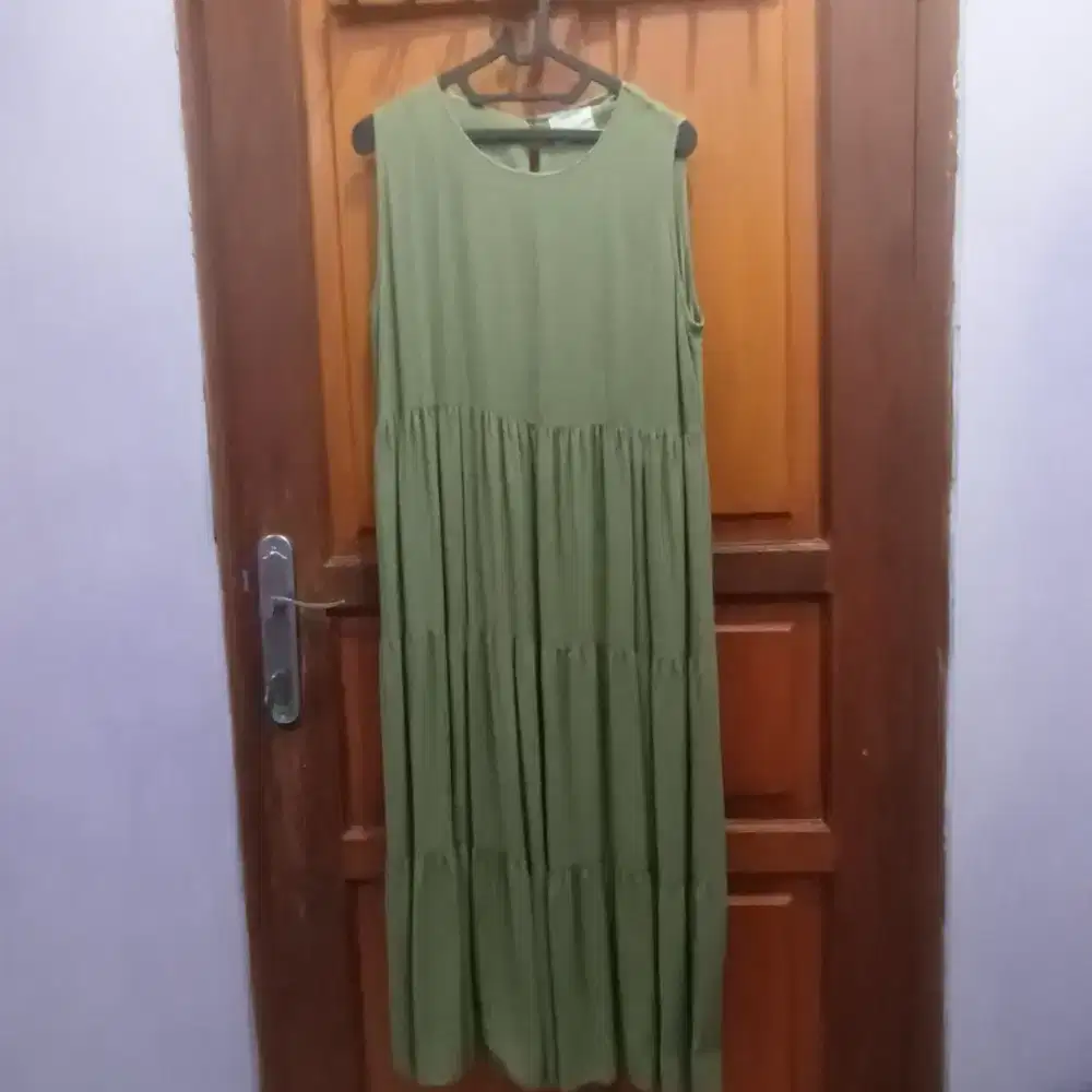 Dress tanpa lengan