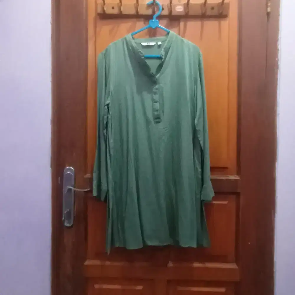 Blouse atasan Uniqlo