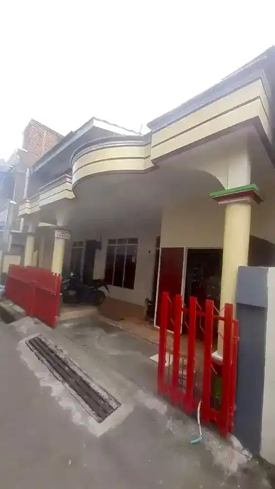 (Turun Harga) Dijual Rumah + Kos + Kios Strategis di Bandung Kota