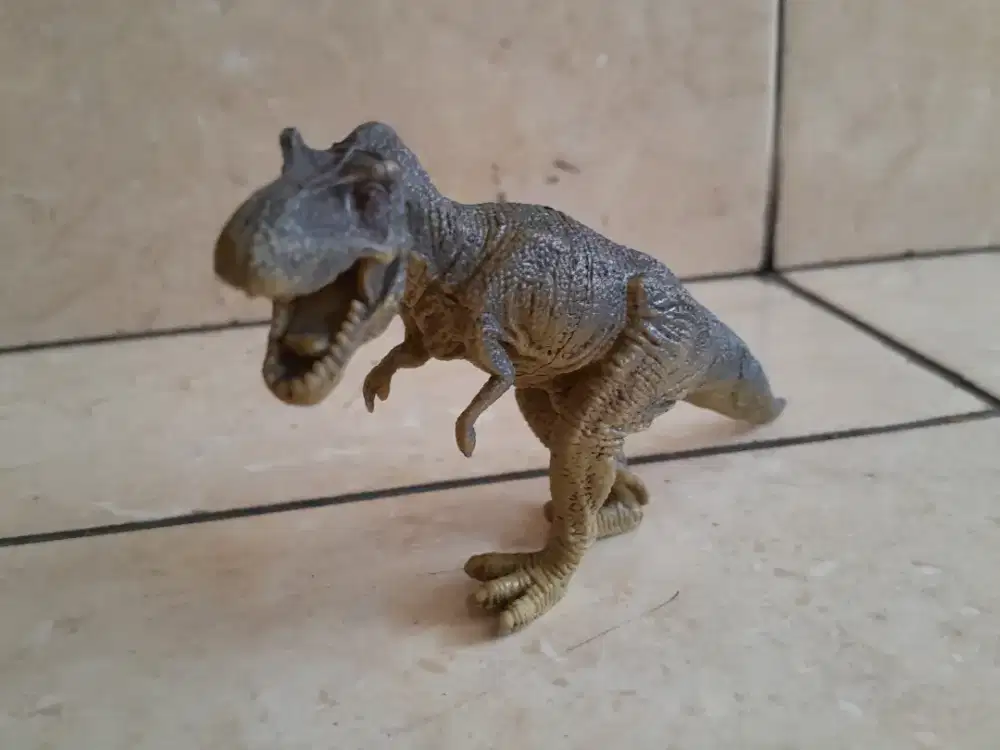 Mainan anak t-rex