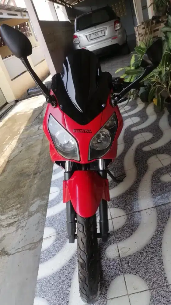 Honda CBR 150 old