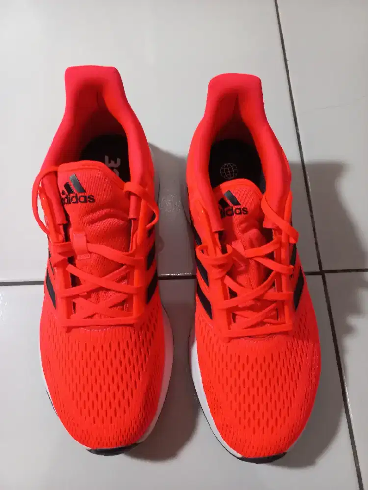 sepatu lari running shoes adidas original