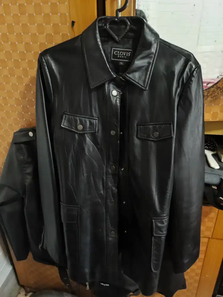 jaket kulit material domba asli