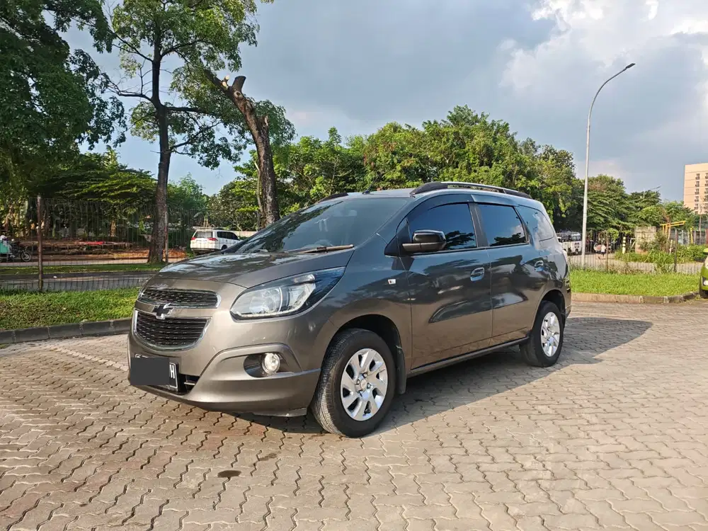 Chevrolet Spin 2013 Bensin