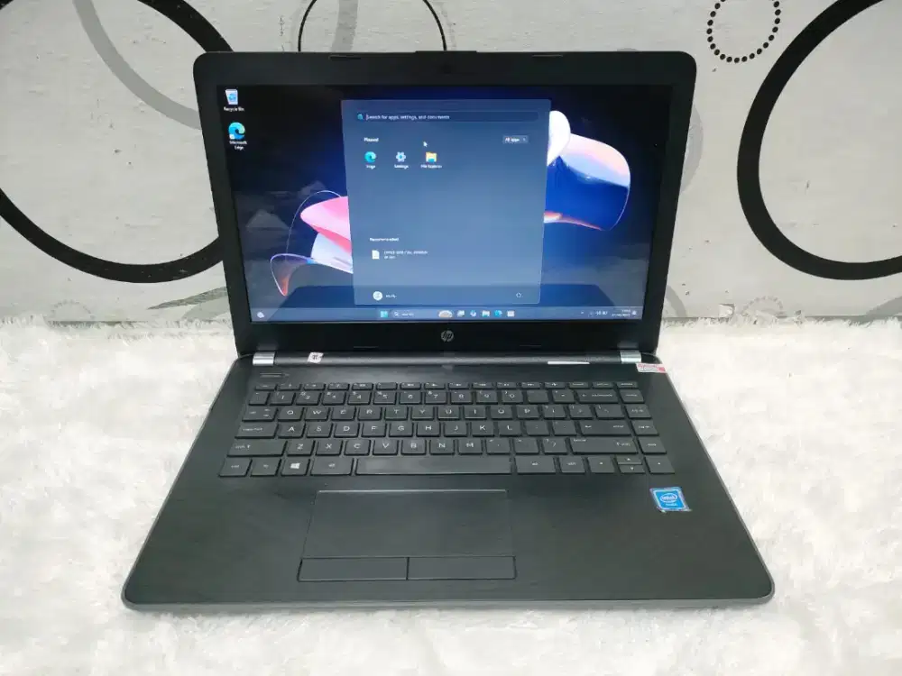 Laptop HP 14 -Bs701tu -JUAL cepet karna kalah kebutuhan -GASS hari ini