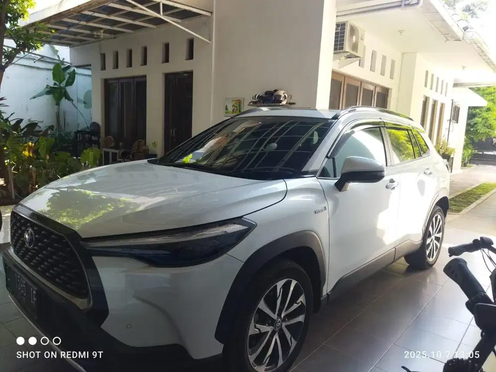 toyota corolla cross hybrid