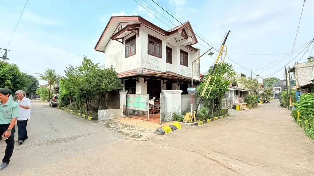 Dijual butuh rumah huk 180/108 Bangunan 2 Lantai