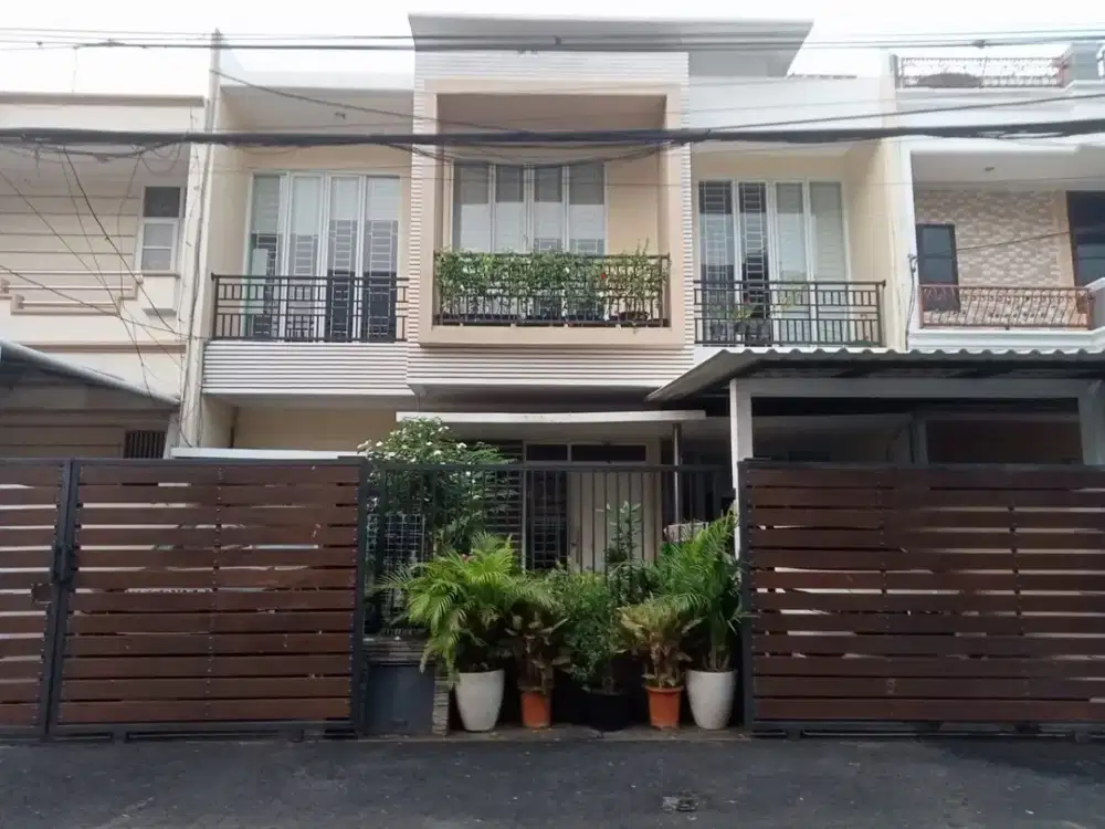 Dijual Cepat Rumah Bagus di Gading Kirana Kelapa Gading Jakarta Utara