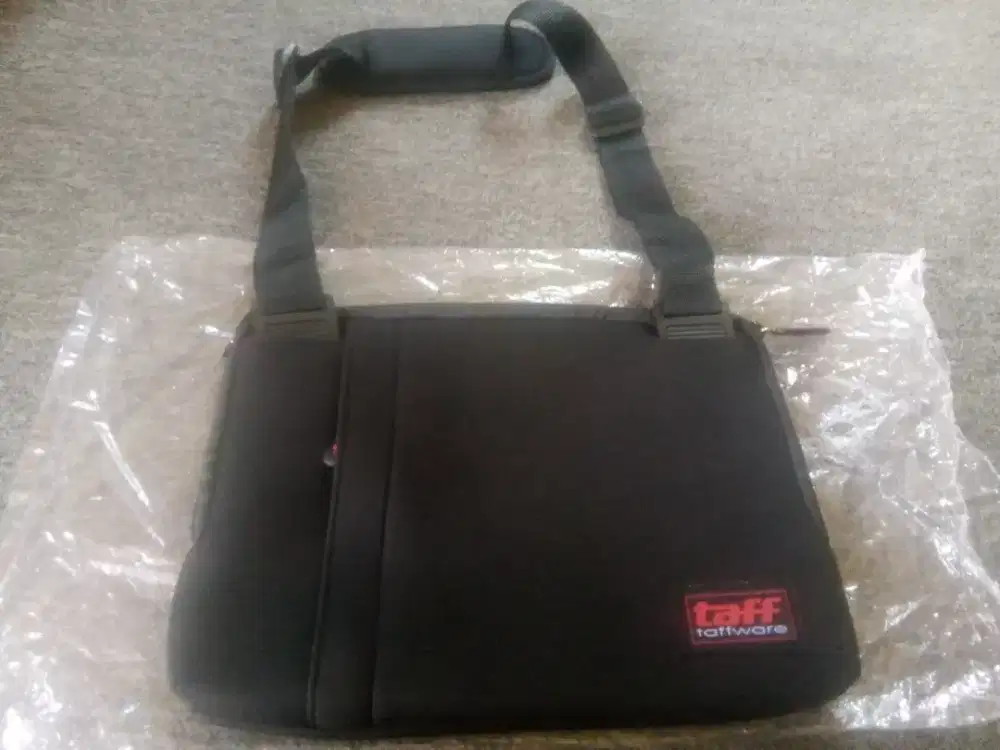 Dijual tas laptop ukuran mini
