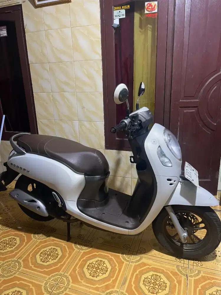 Honda scoopy prestige type tertinggi 2023