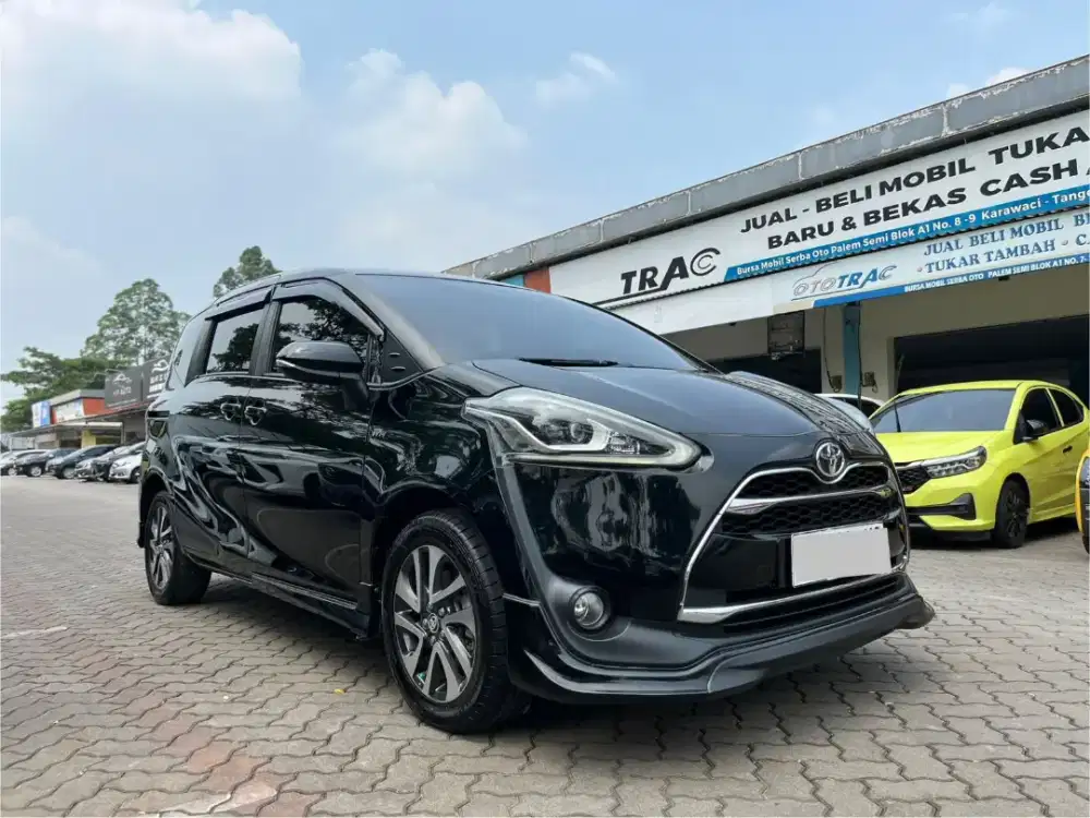 TERMURAH!! TOYOTA SIENTA Q 1.5 AT MATIC 2017 HITAM