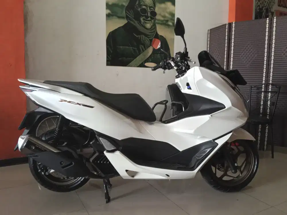 Honda new PCX ABS KYLESS 2024 seperti baru