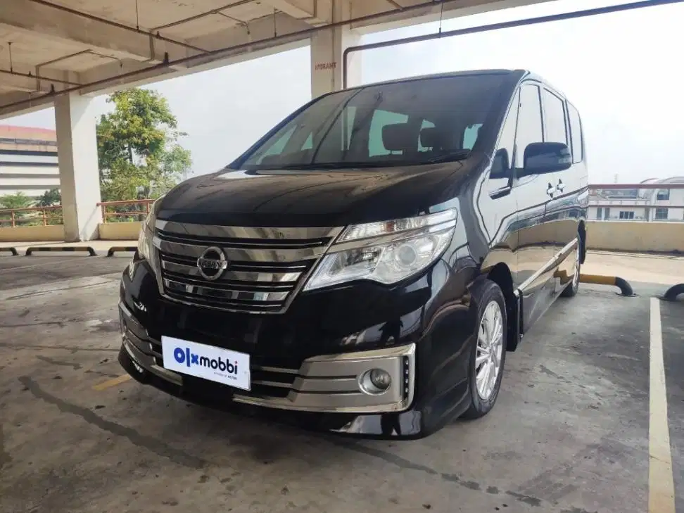 DP 5% Nissan Serena 2.0 Highway Star Panoramic Bensin-AT 2017 TOES