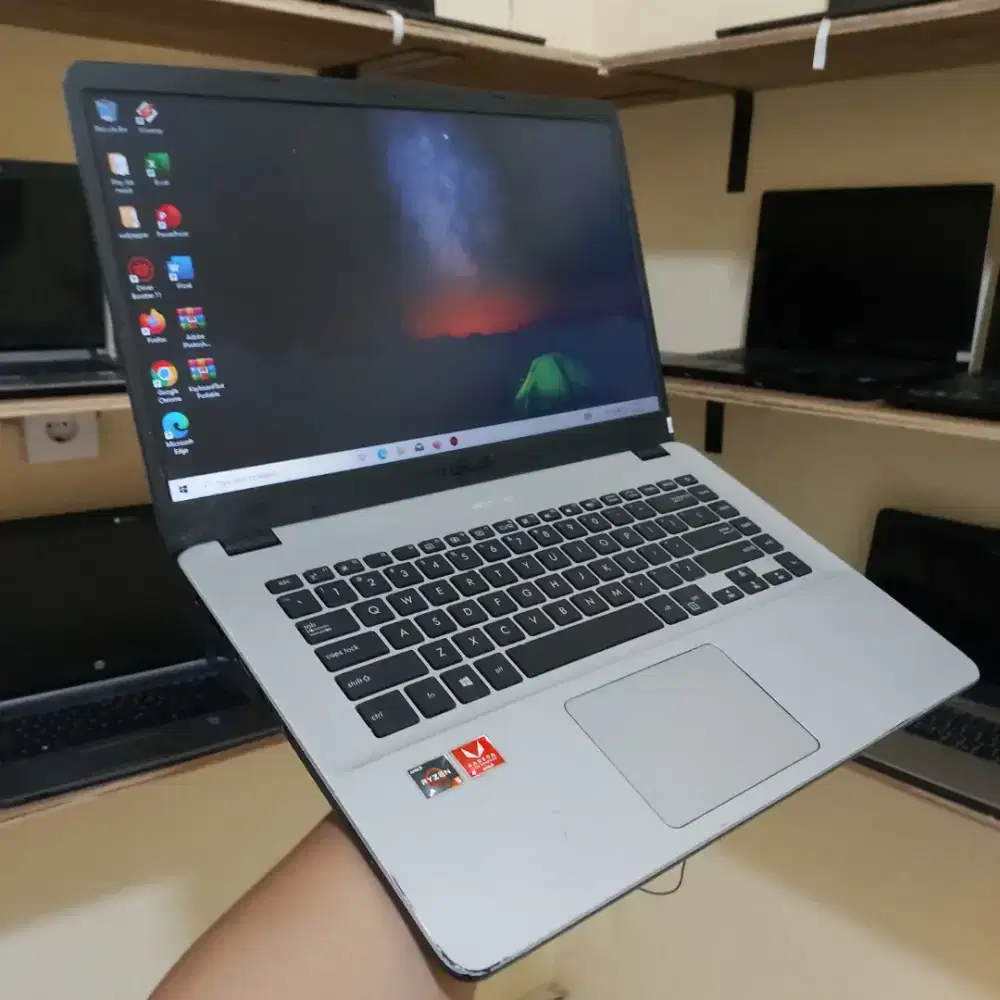 Asus Vivobook X505ZA Amd Ryzen 5 2500 Radeon VGA GFX 2.0Ghz