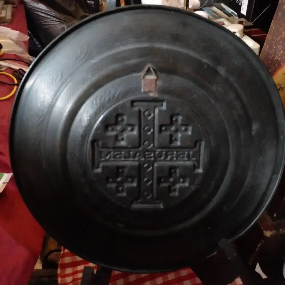 Pajangan piring perunggu jeeruslem cross