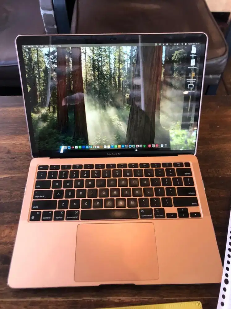 dijual Macbook air M1 ram 8 hd 256gb