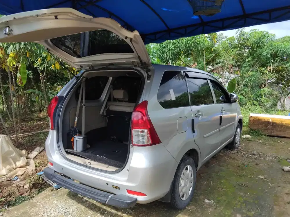 Jual xenia 2015 surat lengkap,pajak idup,