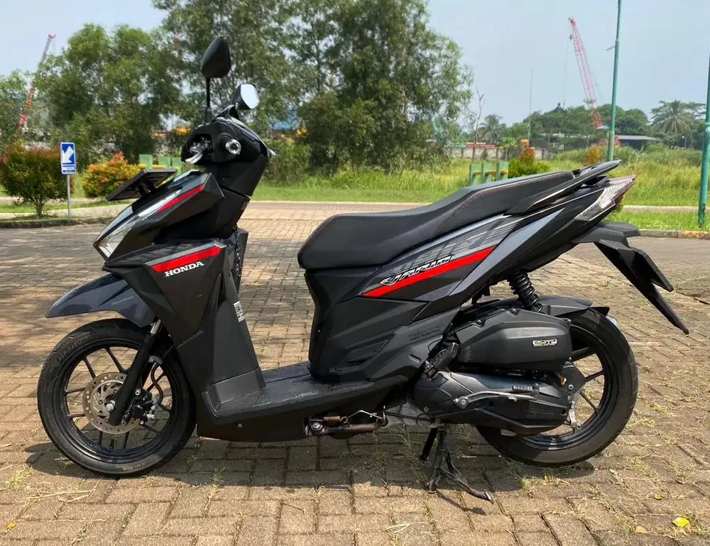 DIJUAL HONDA VARIO LED 2018 LOW KM KONDISI ISTIMEWA !