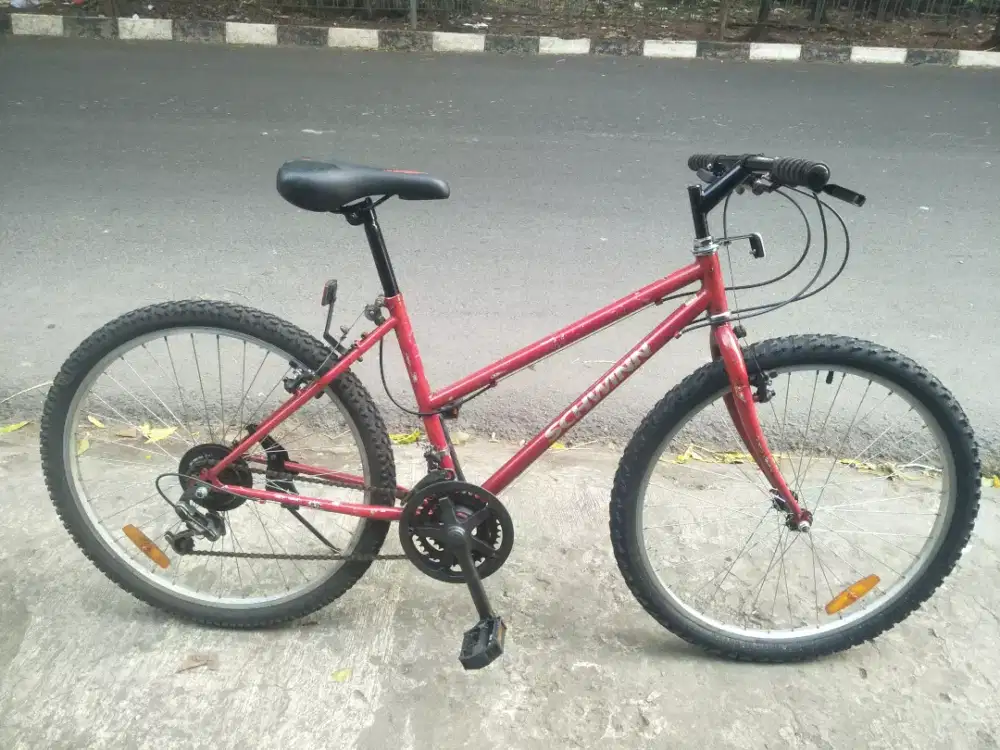 Sepeda ukuran 26 lady merk SCHWINN marida by usa