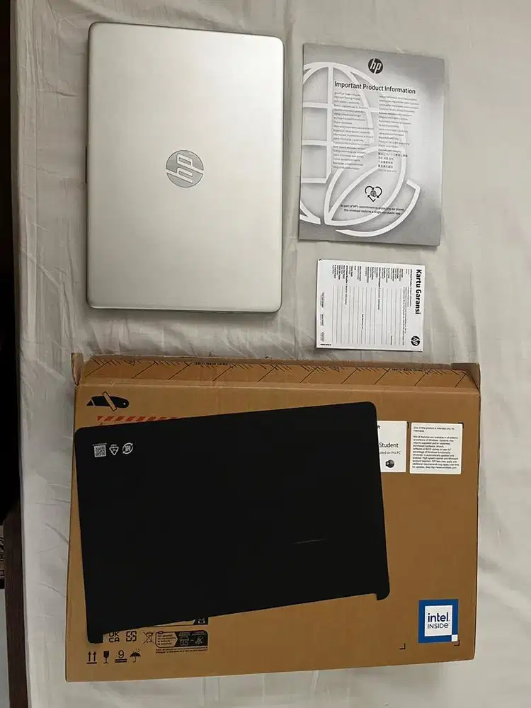 Laptop HP 14s- DQ 5567TU