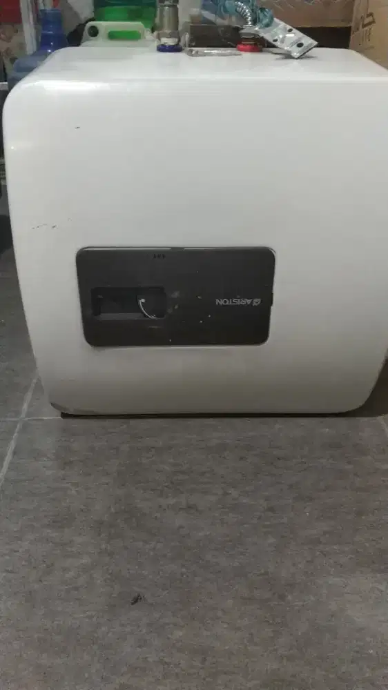 Water heater Ariston 30 liter