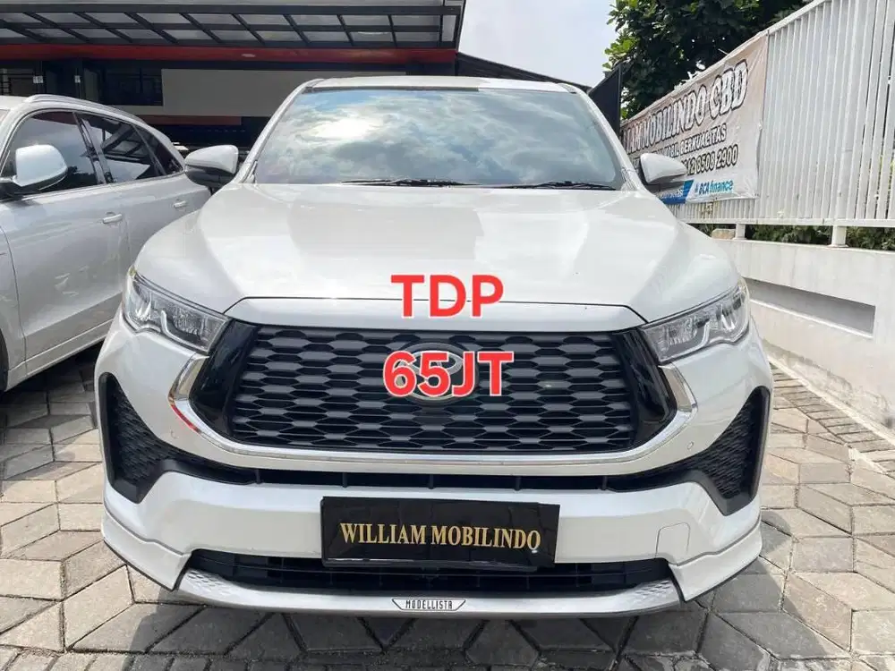 Toyota Innova Zenix V Hybrid Matic Tahun 2024 Kondisi Mulus Terawat